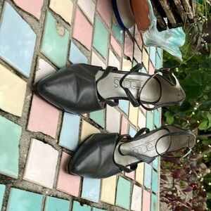 Gray heel with straps